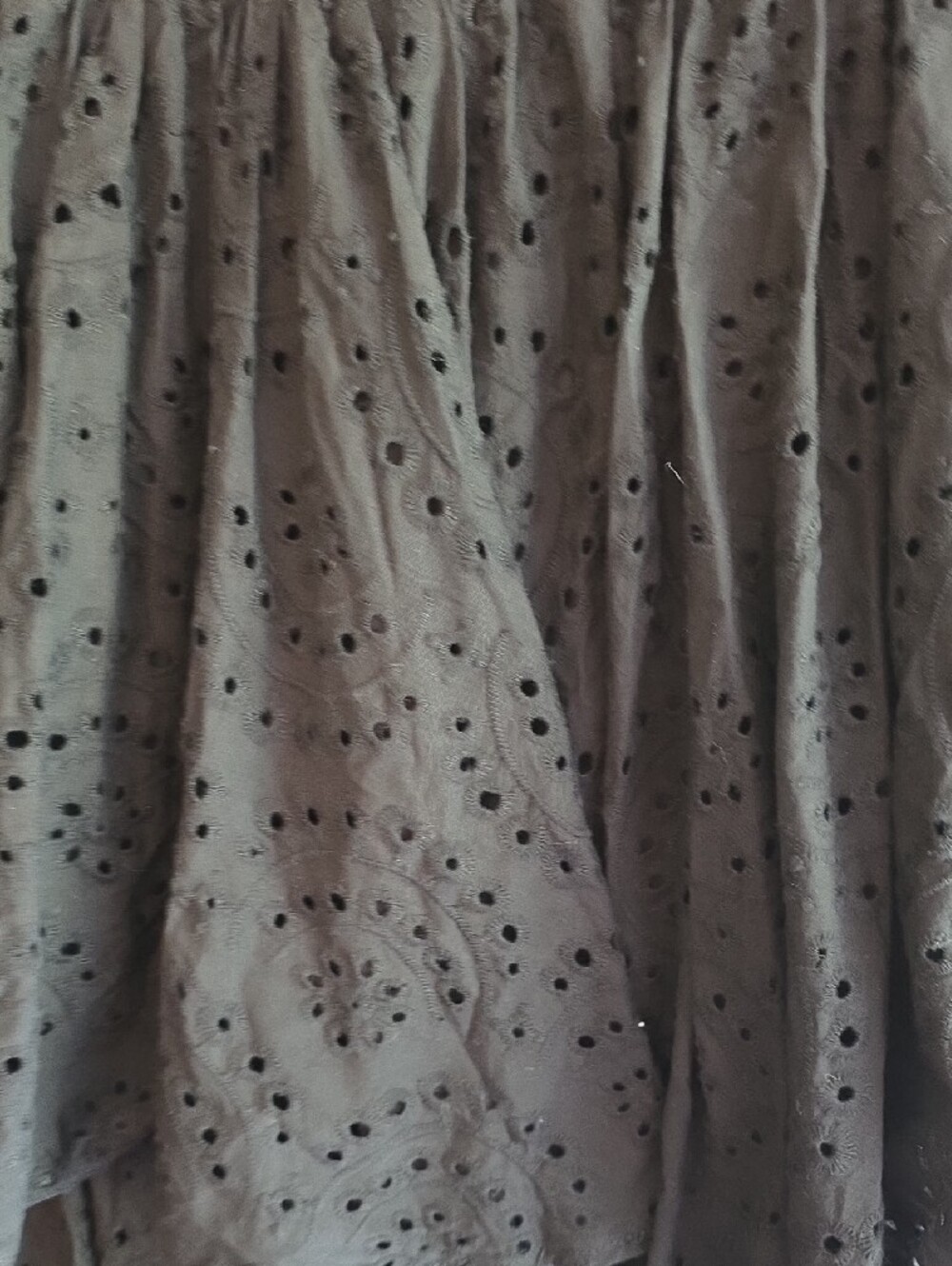 Women’s Black Eyelet Tiered Skirt. Size Medium - Picture 6 of 9